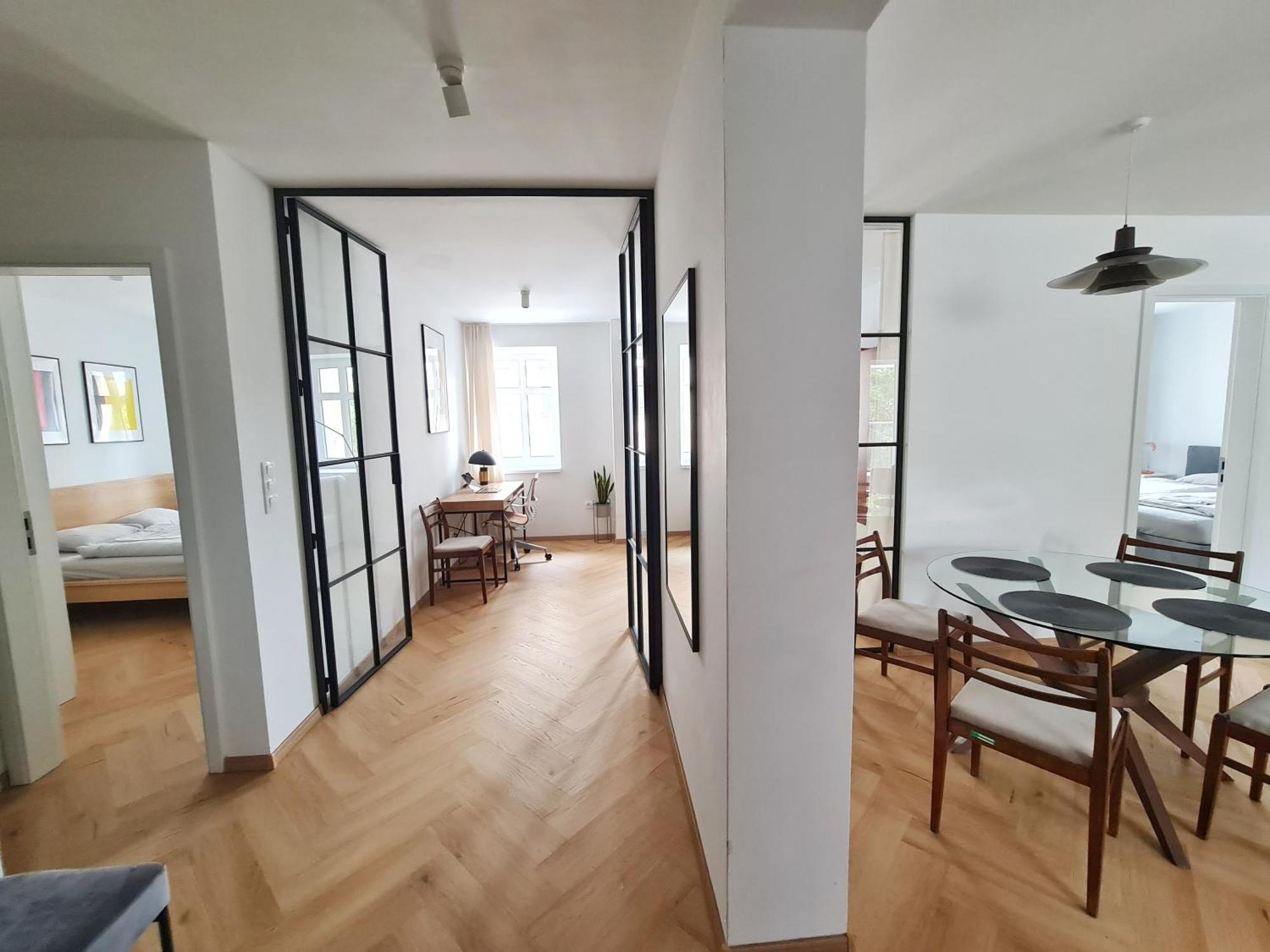 Beautiful New Apt In Old Town Near Train Station - Free Parking Bratislava Exteriör bild