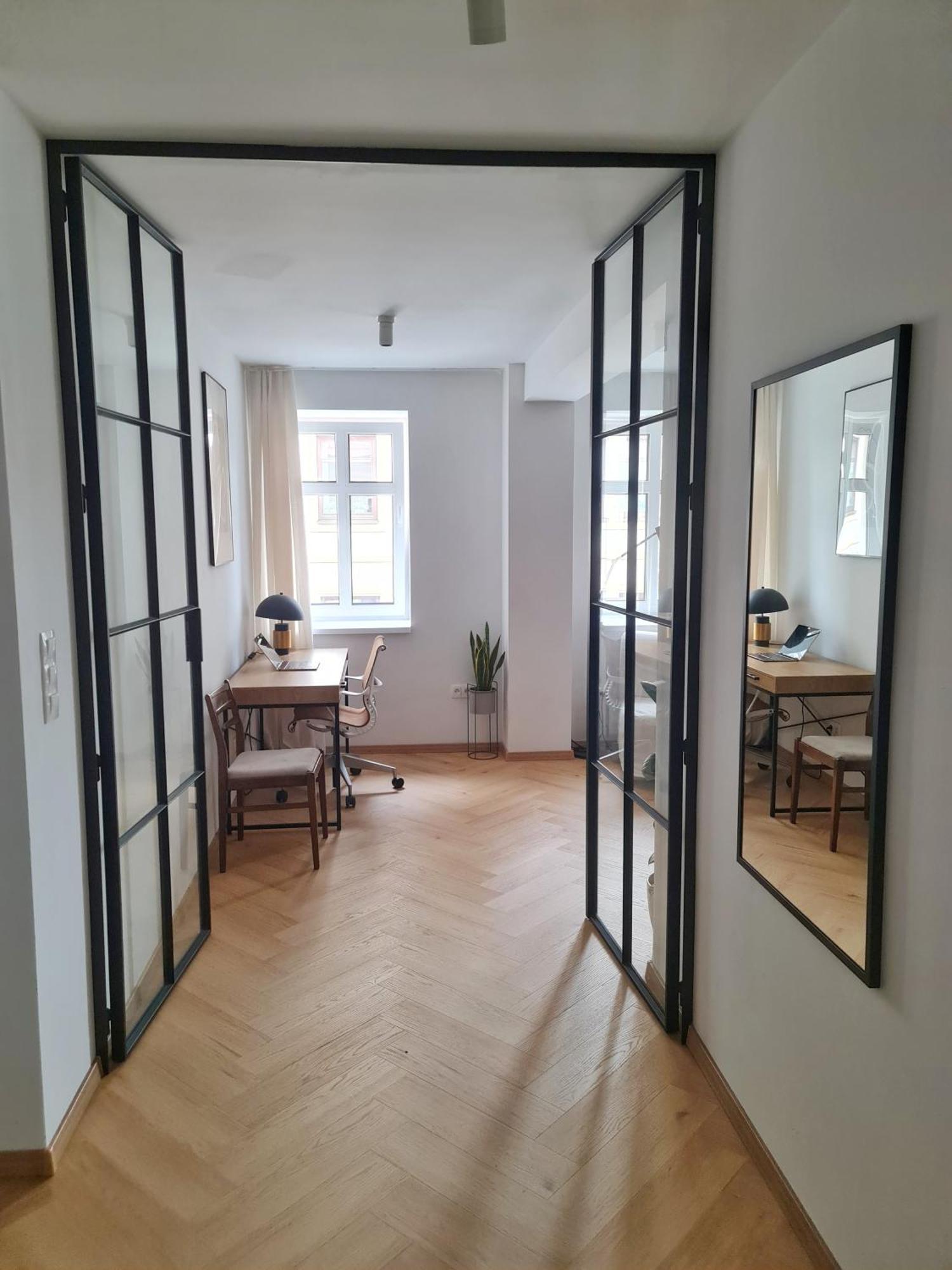 Beautiful New Apt In Old Town Near Train Station - Free Parking Bratislava Exteriör bild