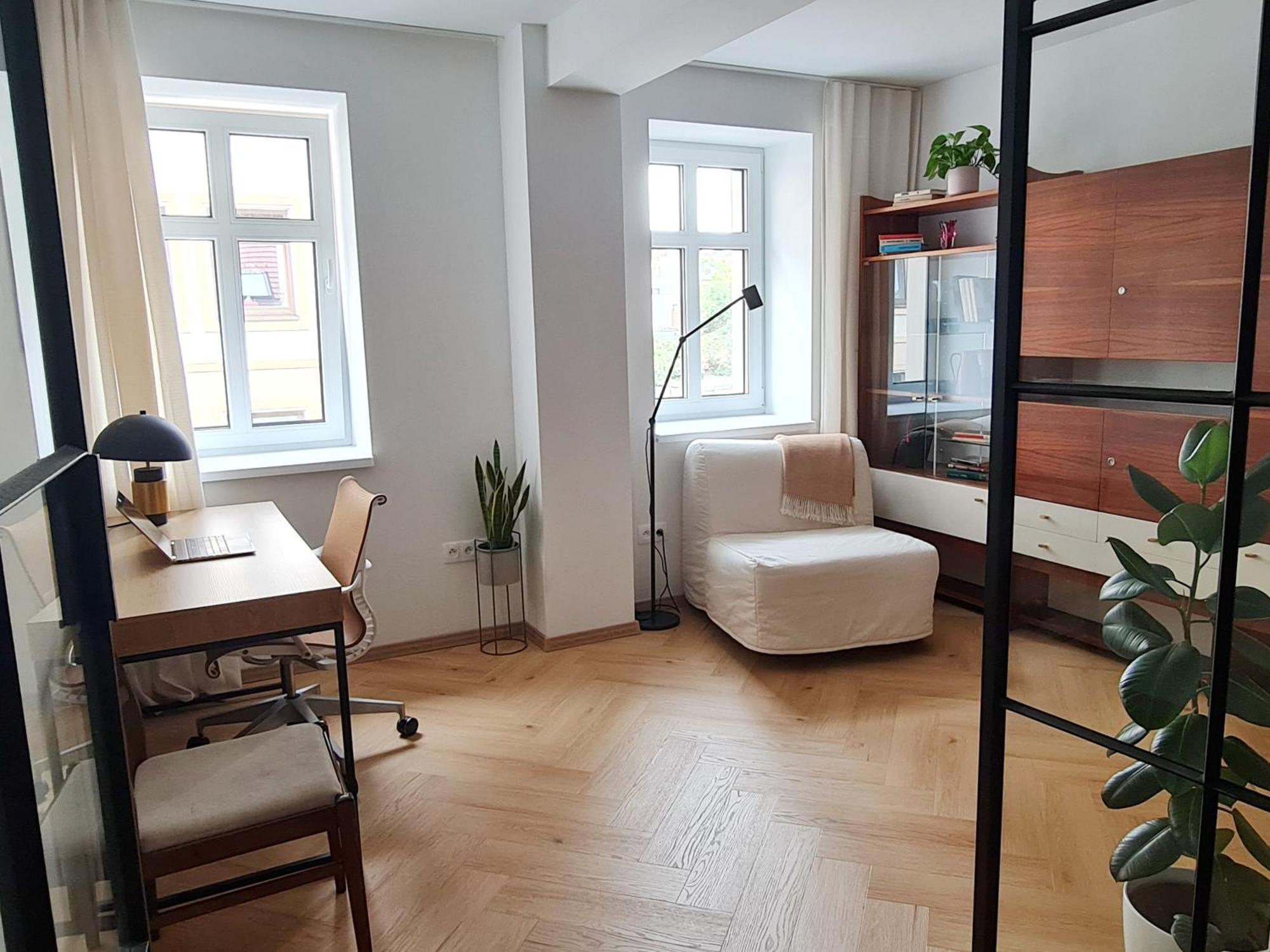 Beautiful New Apt In Old Town Near Train Station - Free Parking Bratislava Exteriör bild