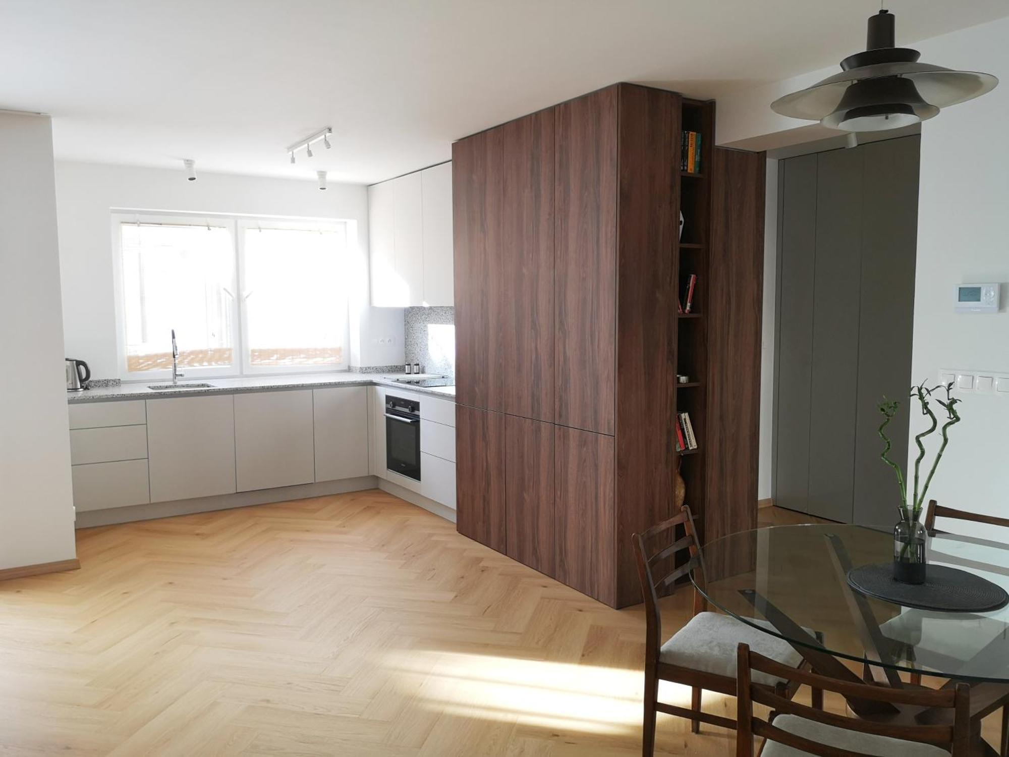 Beautiful New Apt In Old Town Near Train Station - Free Parking Bratislava Exteriör bild