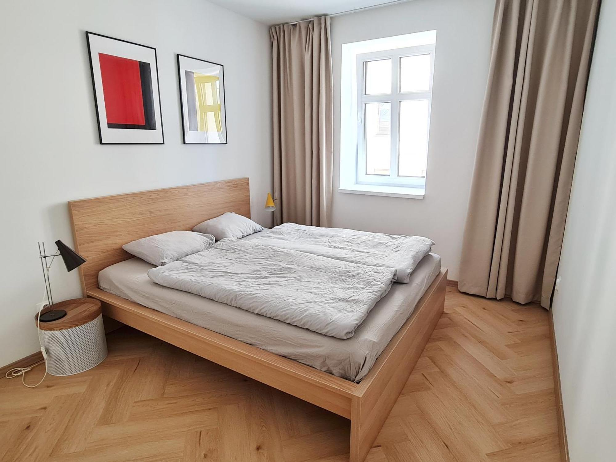 Beautiful New Apt In Old Town Near Train Station - Free Parking Bratislava Exteriör bild