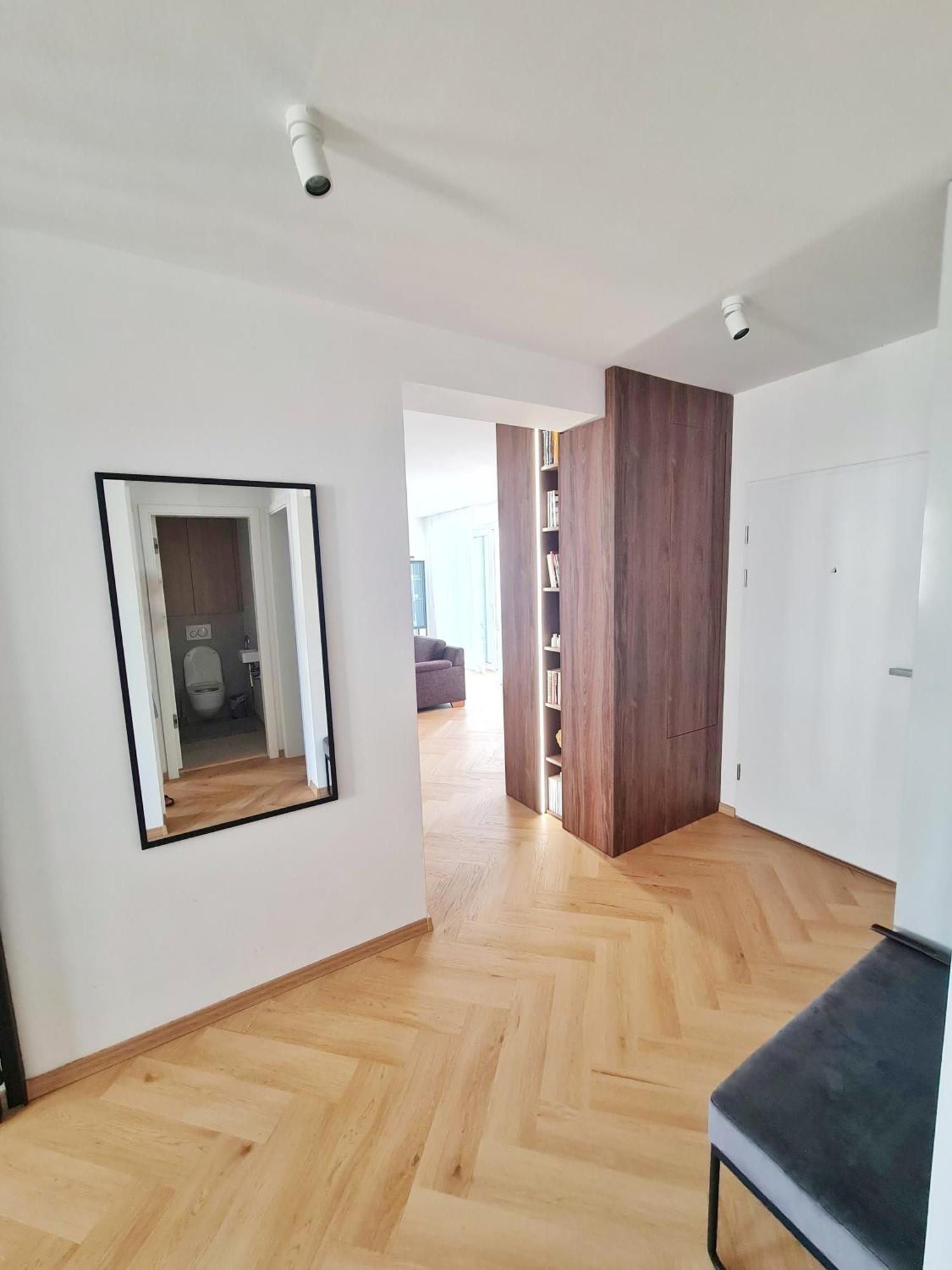 Beautiful New Apt In Old Town Near Train Station - Free Parking Bratislava Exteriör bild