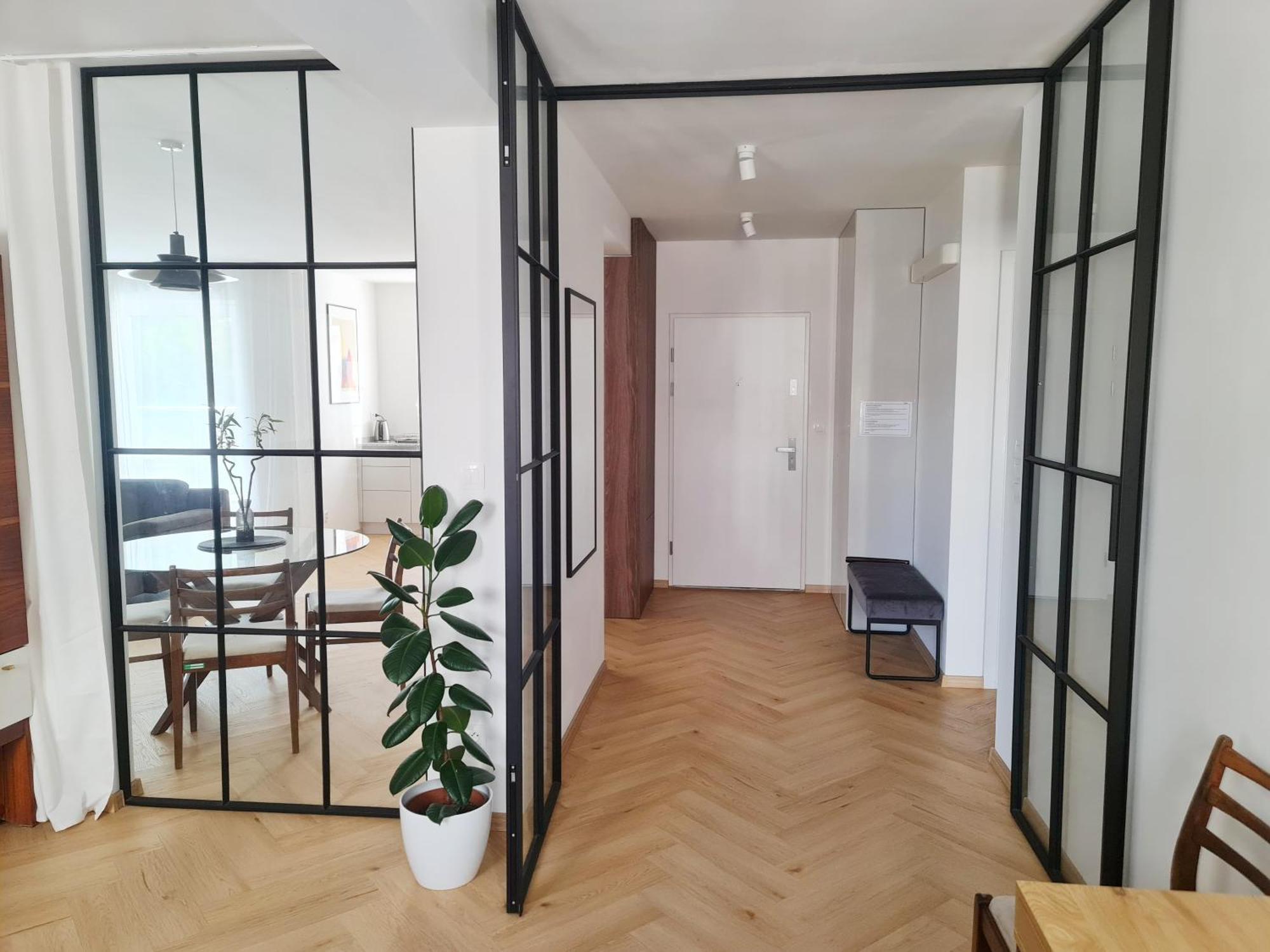 Beautiful New Apt In Old Town Near Train Station - Free Parking Bratislava Exteriör bild