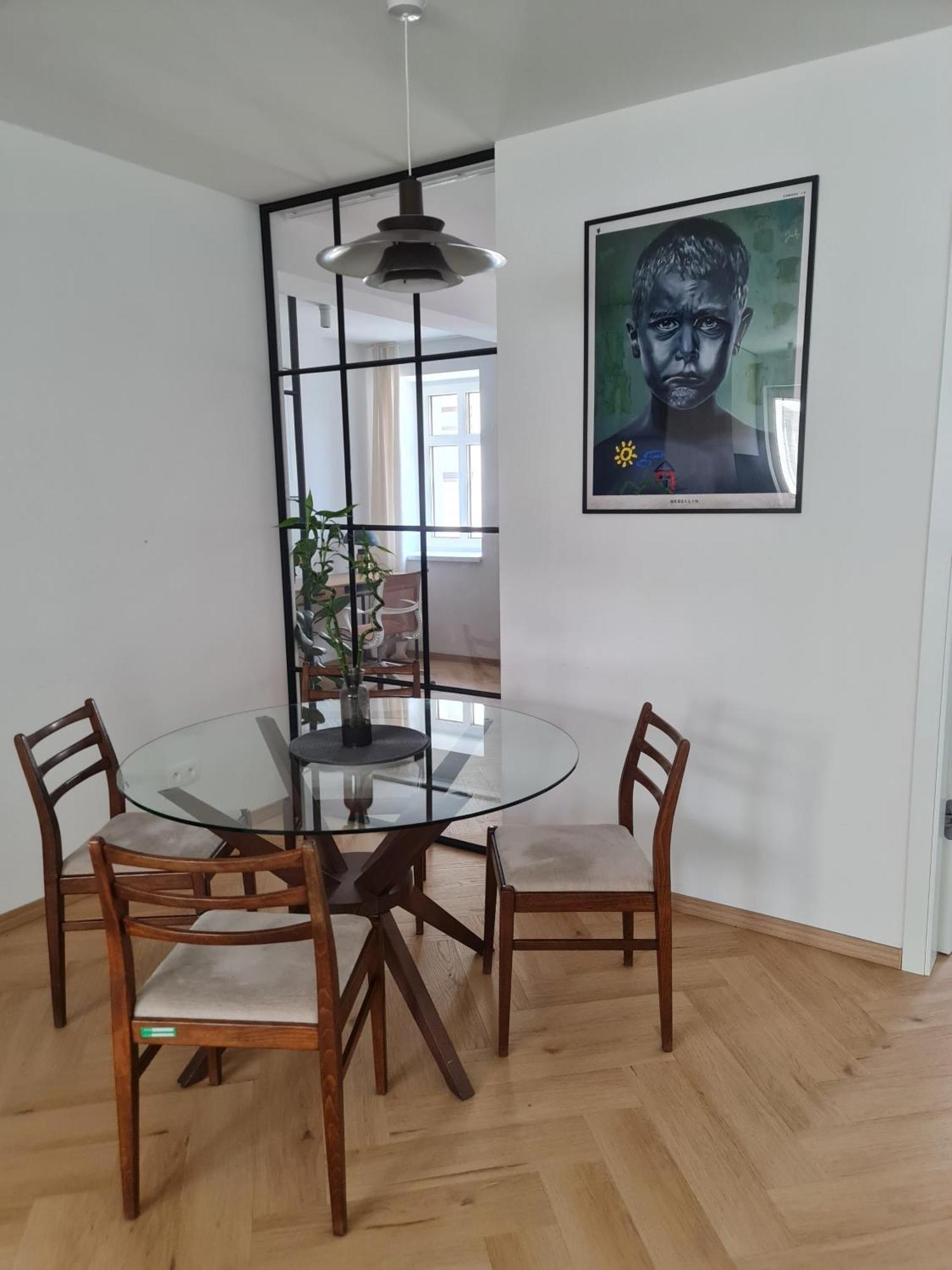 Beautiful New Apt In Old Town Near Train Station - Free Parking Bratislava Exteriör bild